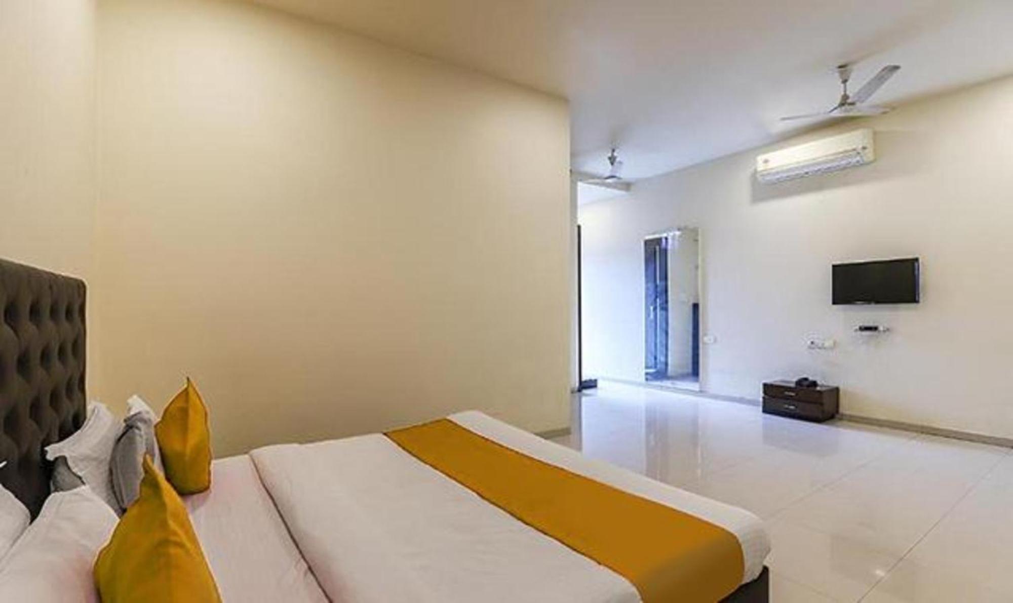 Hotel O Marigold Сурат Екстериор снимка